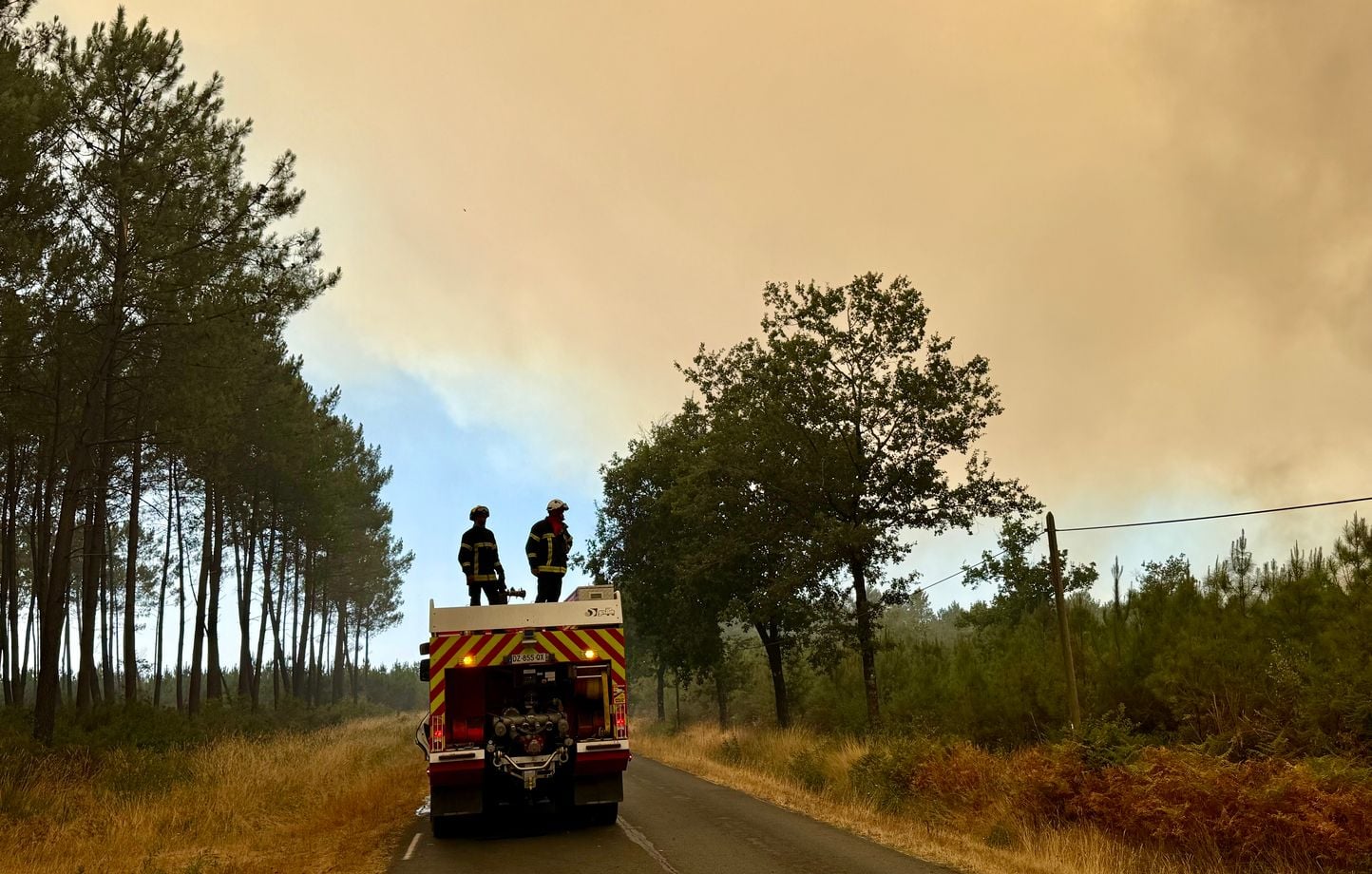“El comportamiento del incendio es difícil de anticipar”… En el centro del incendio que pone a prueba la Gironda “El comportamiento del incendio es difícil de anticipar”… En el centro del incendio que pone a prueba la Gironda